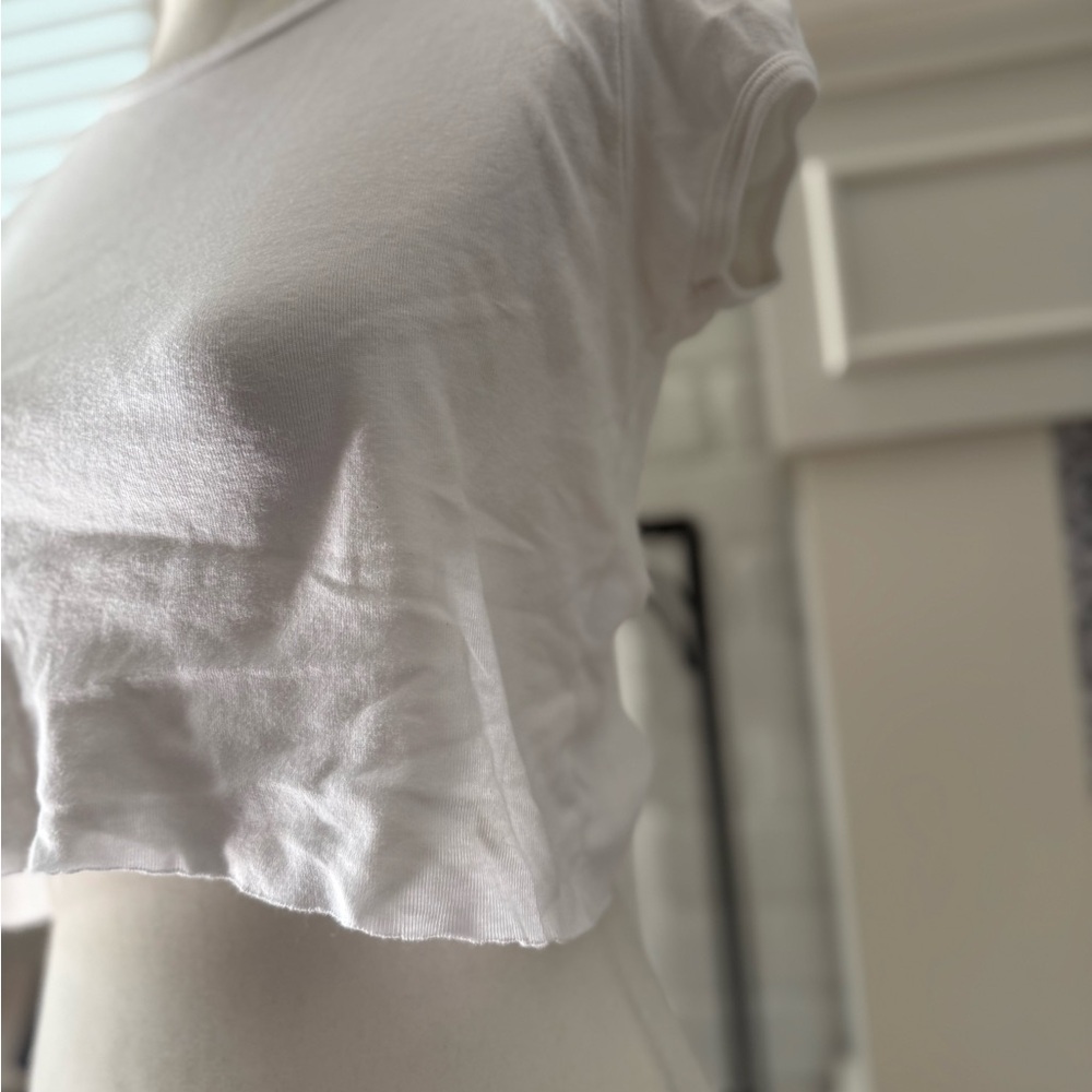 Brandy Melville White Fitted Crop Cap Sleeve T-Shirt - Picture 3 of 8